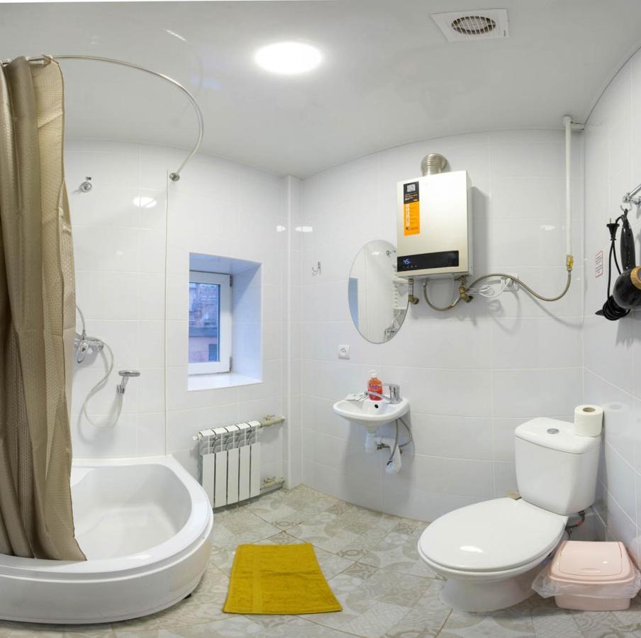 Studio Near Metro Yaroslava Mudroho, Universytet - Mykoly Khvylovoho Str 5-3 Харков Екстериор снимка