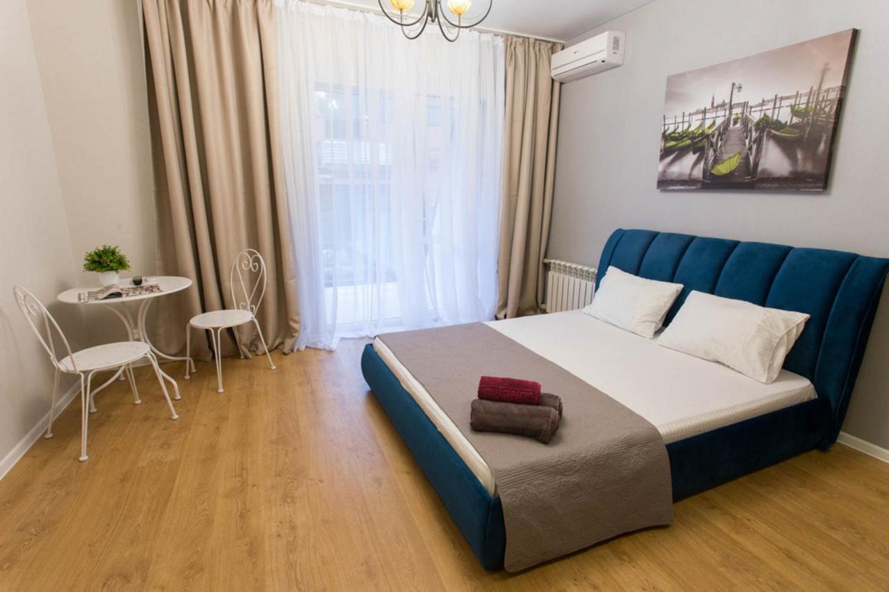 Studio Near Metro Yaroslava Mudroho, Universytet - Mykoly Khvylovoho Str 5-3 Харков Екстериор снимка
