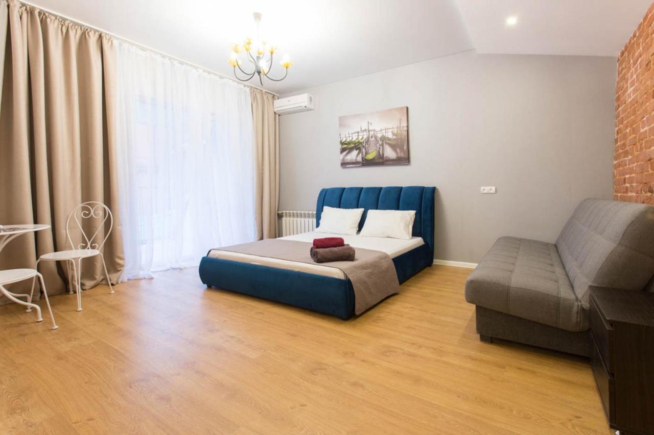 Studio Near Metro Yaroslava Mudroho, Universytet - Mykoly Khvylovoho Str 5-3 Харков Екстериор снимка