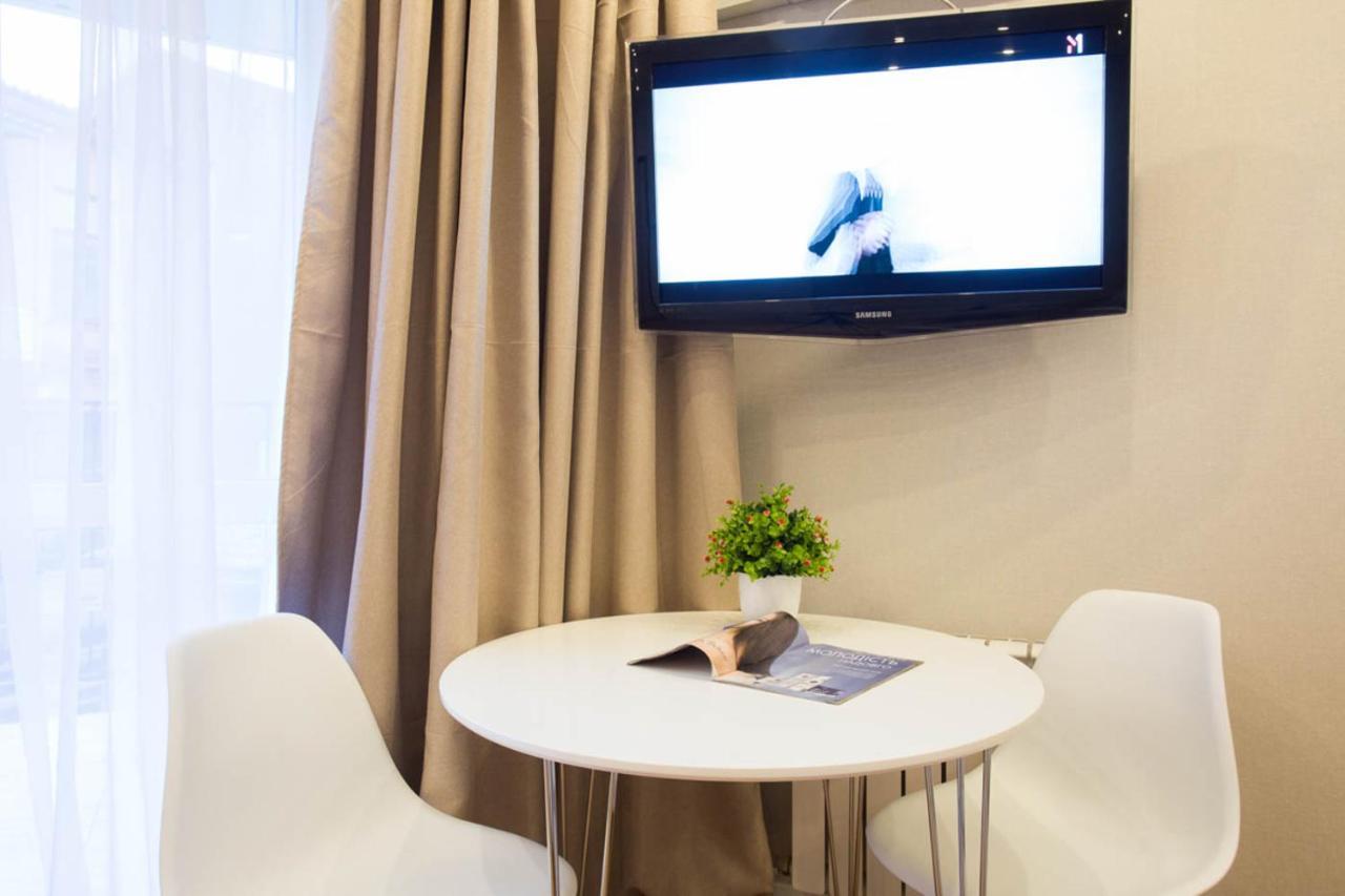 Studio Near Metro Yaroslava Mudroho, Universytet - Mykoly Khvylovoho Str 5-3 Харков Екстериор снимка