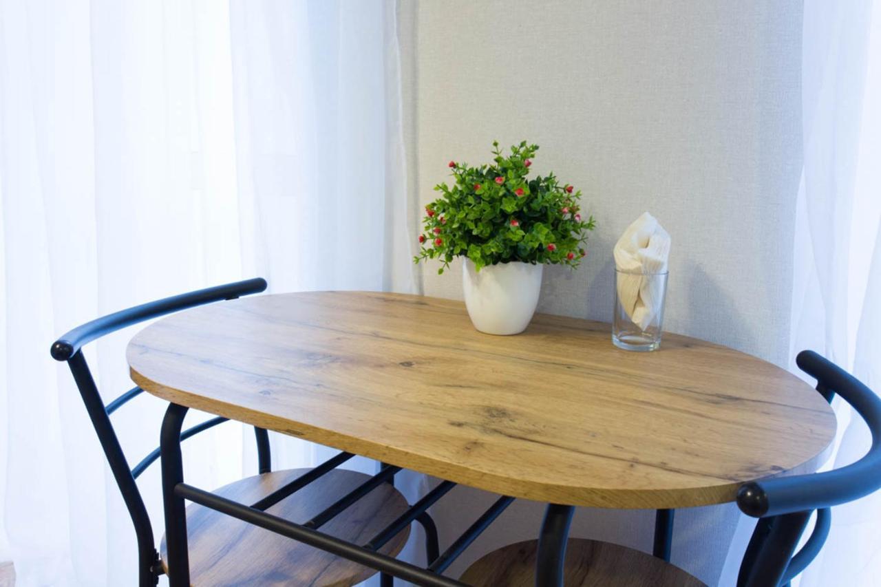 Studio Near Metro Yaroslava Mudroho, Universytet - Mykoly Khvylovoho Str 5-3 Харков Екстериор снимка