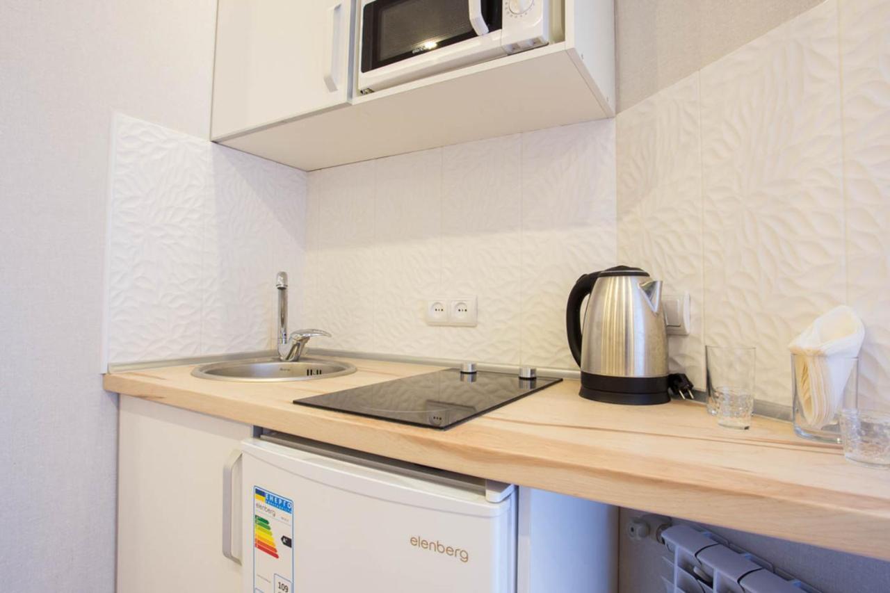Studio Near Metro Yaroslava Mudroho, Universytet - Mykoly Khvylovoho Str 5-3 Харков Екстериор снимка