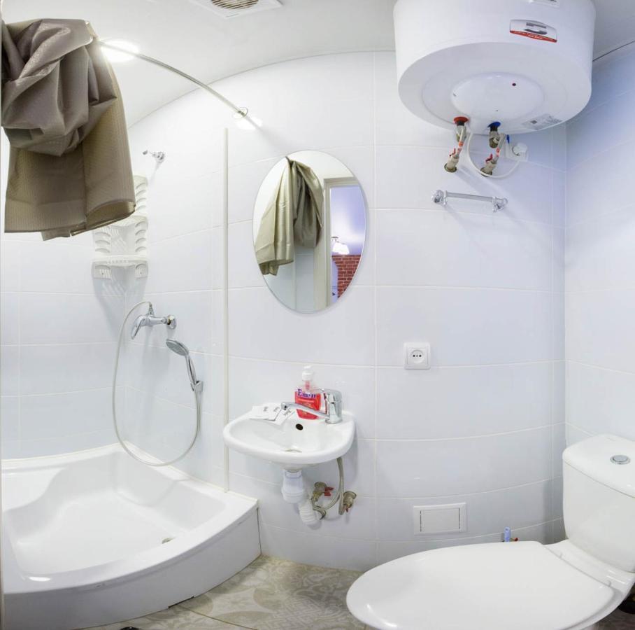 Studio Near Metro Yaroslava Mudroho, Universytet - Mykoly Khvylovoho Str 5-3 Харков Екстериор снимка
